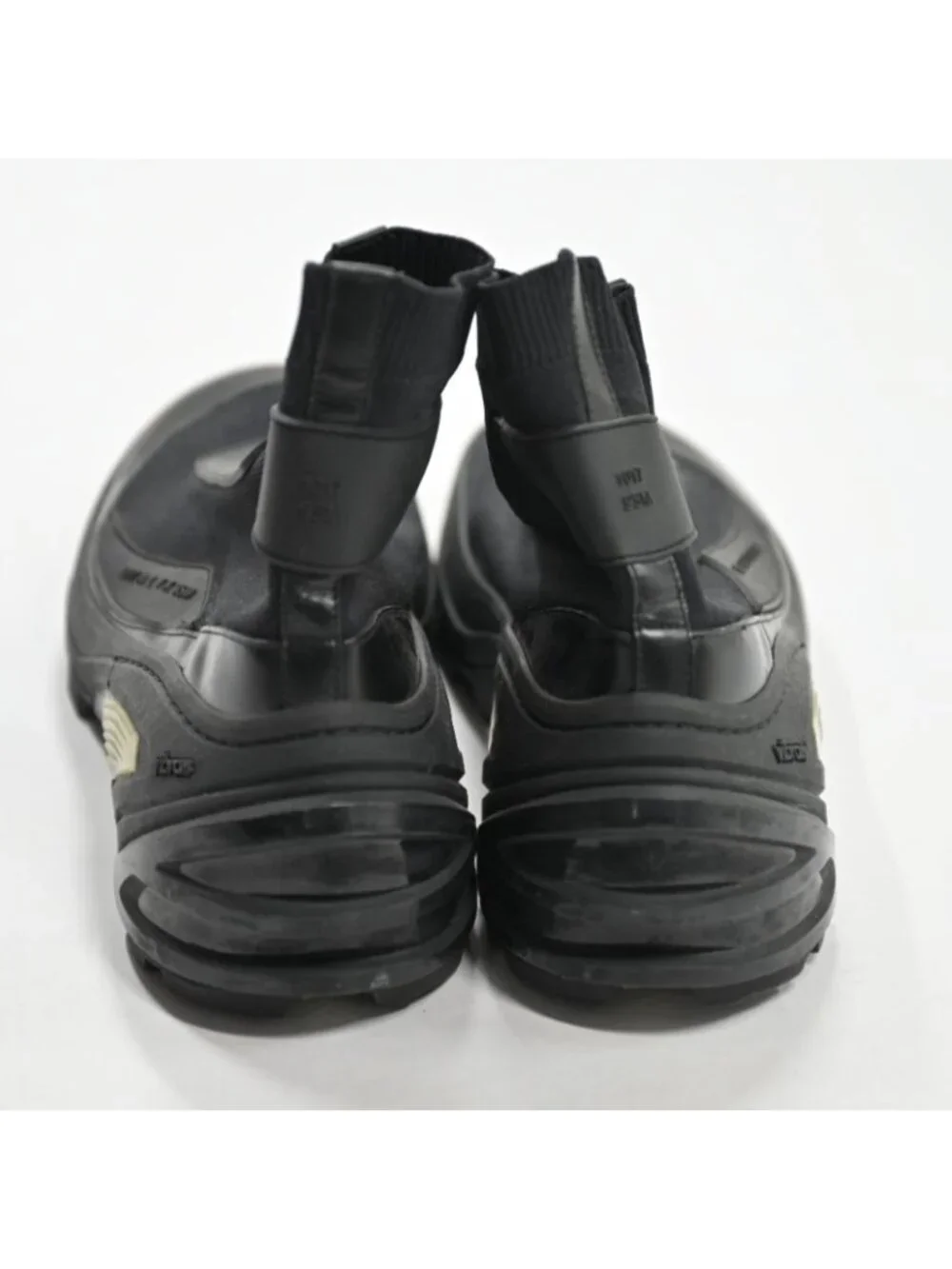 1017 ALYX 9SM Chelsea Knit Boots with Vibram Sole in Black